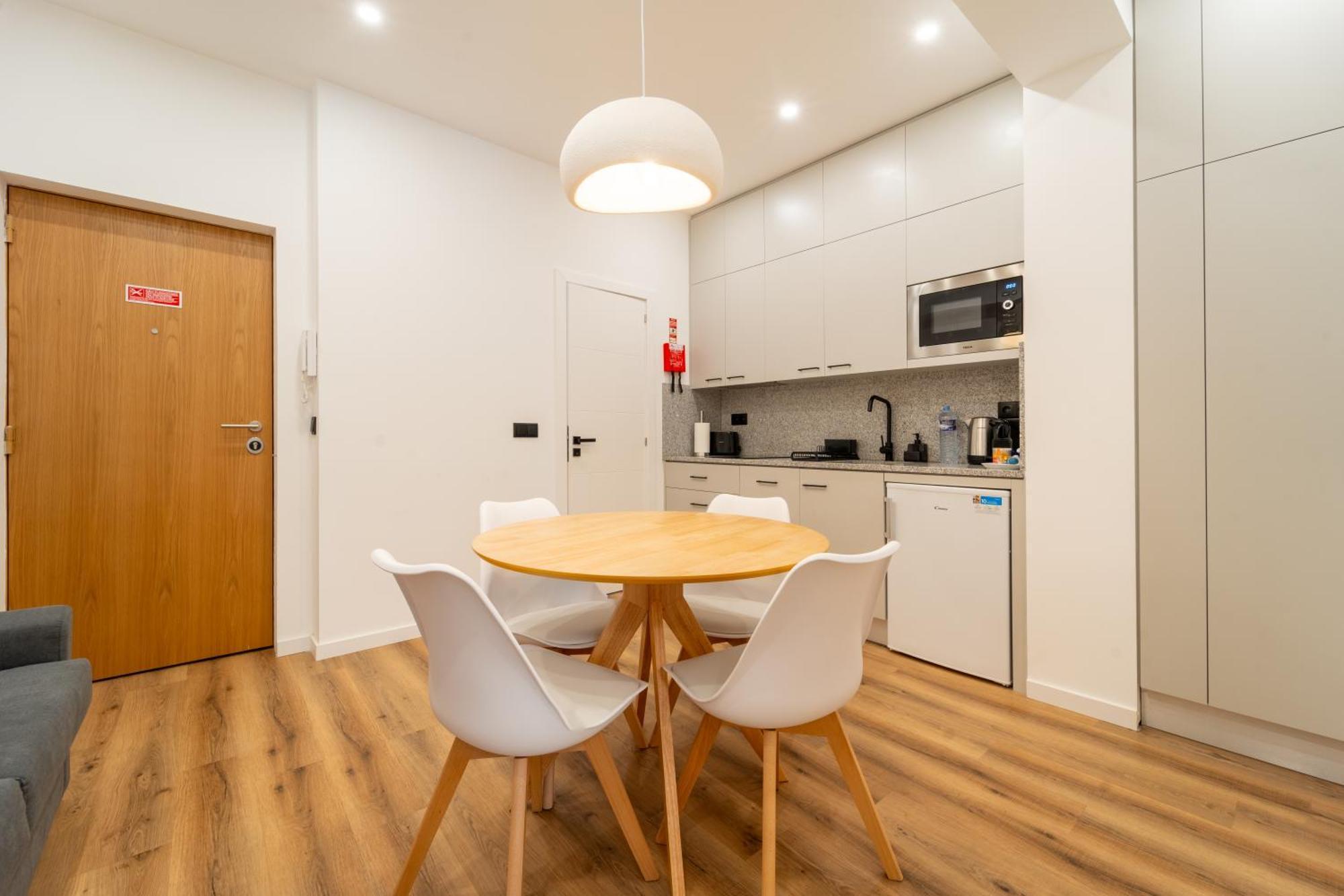 Casa Flores - 2 Bedroom, Lift, Ac, Car Parking - Extra Porto Ngoại thất bức ảnh